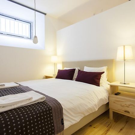 Joivy Cosy 1-Bed Flat With Workspace In Santa Catarina, Moments From Luis De Camoes Sq Lisboa Oda fotoğraf