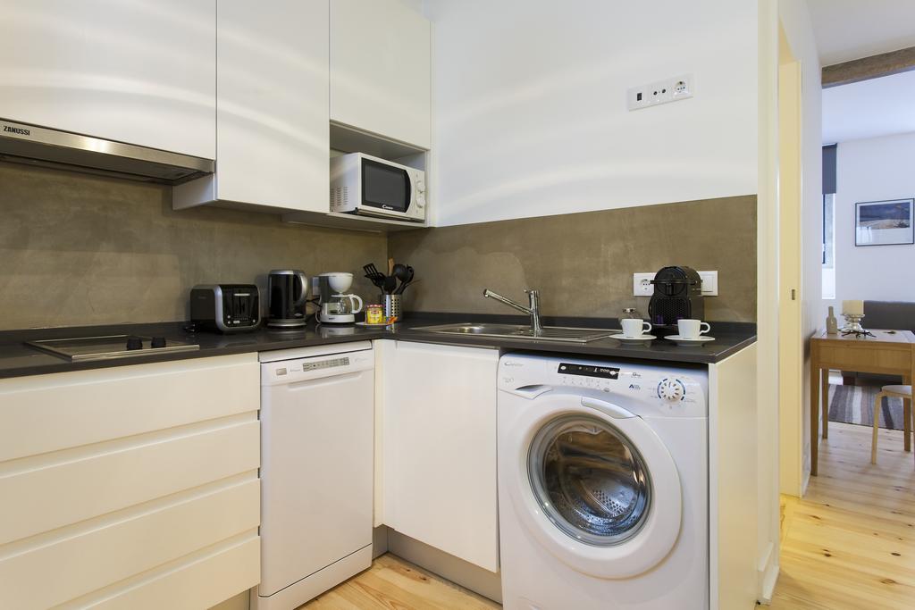 Joivy Cosy 1-Bed Flat With Workspace In Santa Catarina, Moments From Luis De Camoes Sq Lisboa Oda fotoğraf