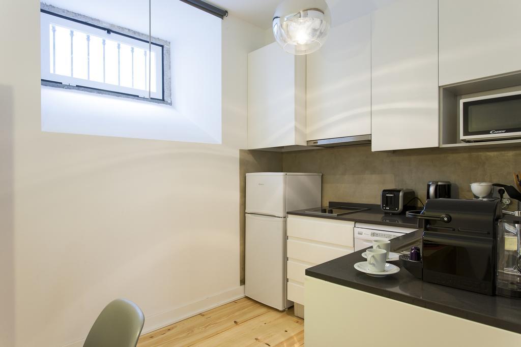 Joivy Cosy 1-Bed Flat With Workspace In Santa Catarina, Moments From Luis De Camoes Sq Lisboa Oda fotoğraf