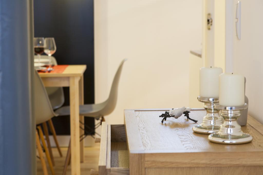 Joivy Cosy 1-Bed Flat With Workspace In Santa Catarina, Moments From Luis De Camoes Sq Lisboa Oda fotoğraf