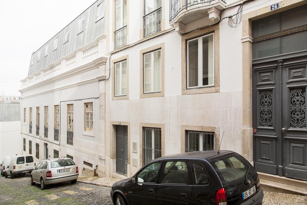 Joivy Cosy 1-Bed Flat With Workspace In Santa Catarina, Moments From Luis De Camoes Sq Lisboa Oda fotoğraf