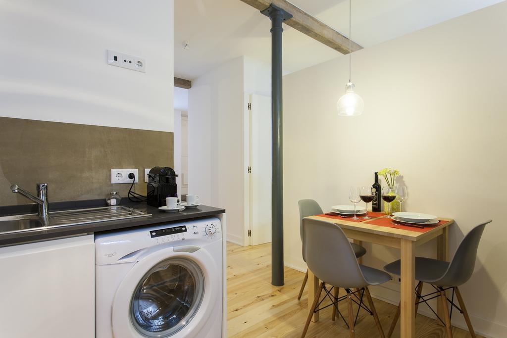 Joivy Cosy 1-Bed Flat With Workspace In Santa Catarina, Moments From Luis De Camoes Sq Lisboa Oda fotoğraf